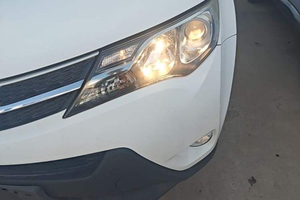 Toyota RAV4 2013, за 8386 USD - фото 9