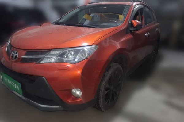 Toyota RAV4 · 2013 год