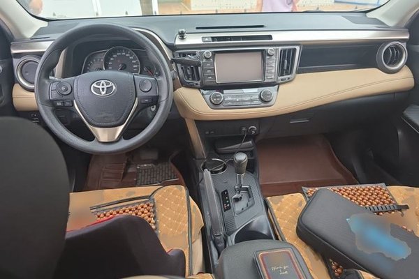 Toyota RAV4 2015, 101700 км, за 7310 USD