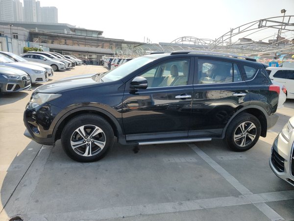 Toyota RAV4 2015, 125100 км, за 9718 USD