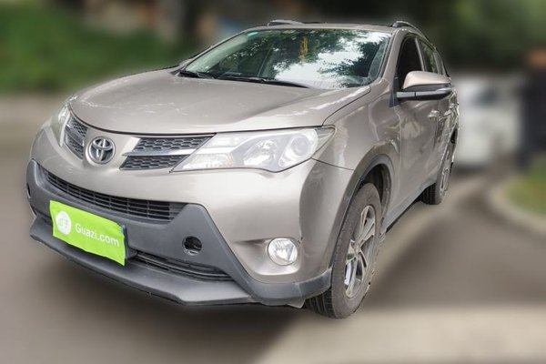 Toyota RAV4 · 2015 год