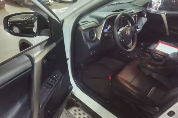 Toyota RAV4 2015, 136900 км, за 10567 USD - фото 19