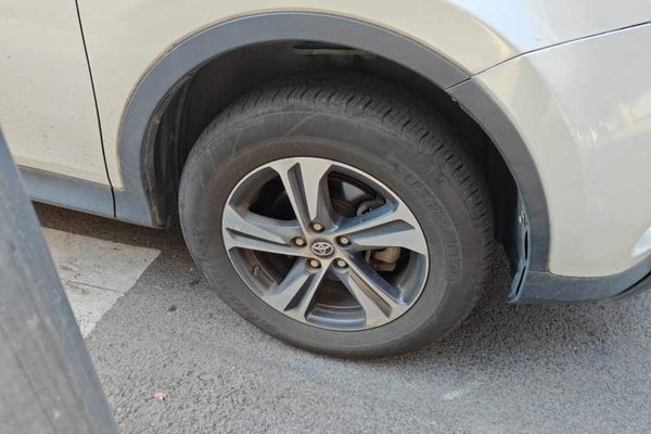 Toyota RAV4 2015, 147600 км, за 6818 USD - фото 8