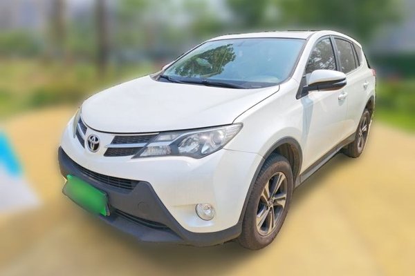 Toyota RAV4 · 2015 год
