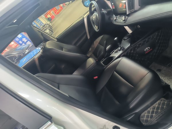 Toyota RAV4 2015, 165000 км, за 8997 USD - фото 23
