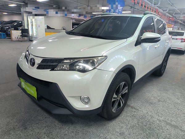 Toyota RAV4 · 2015 год
