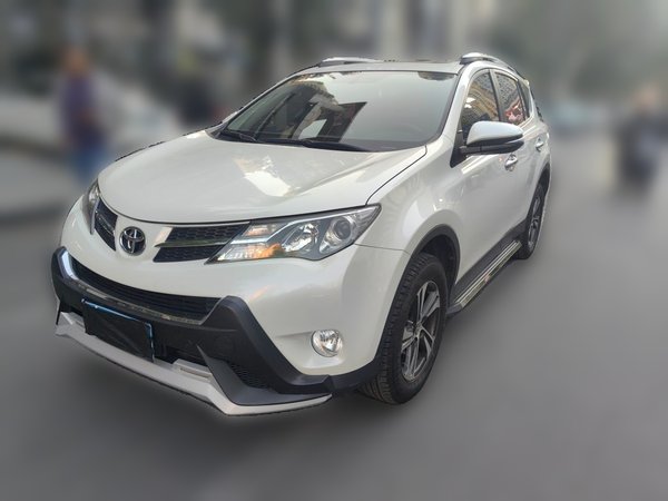 Toyota RAV4 · 2015 год