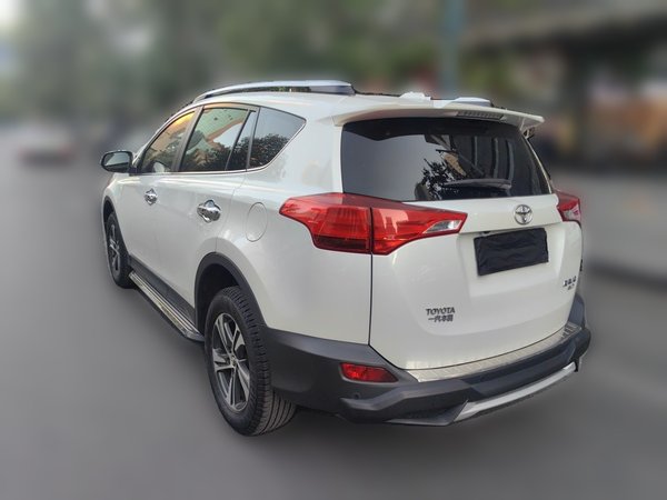 Toyota RAV4 2015, 91800 км, за 11042 USD