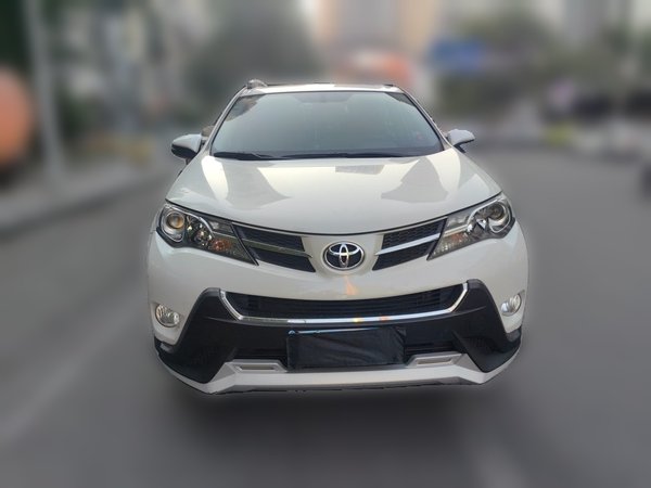 Toyota RAV4 2015, 91800 км, за 11042 USD