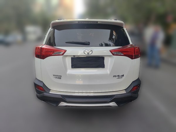 Toyota RAV4 2015, 91800 км, за 11042 USD