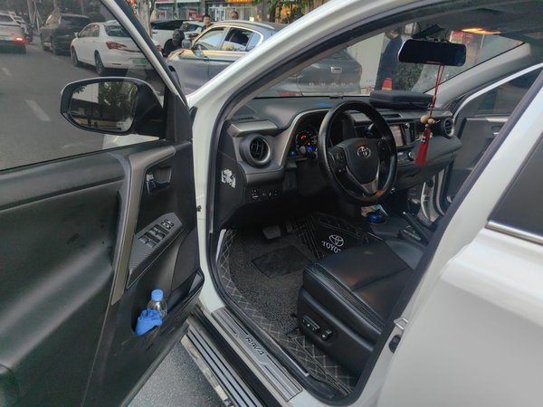 Toyota RAV4 2015, 91800 км, за 11042 USD - фото 19