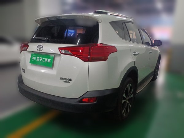 Toyota RAV4 2015, 97900 км, за 9802 USD