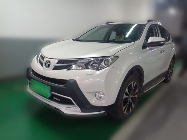 Toyota RAV4 · 2015 год