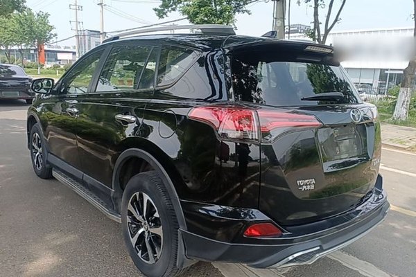 Toyota RAV4 2016, 102000 км, за 11326 USD