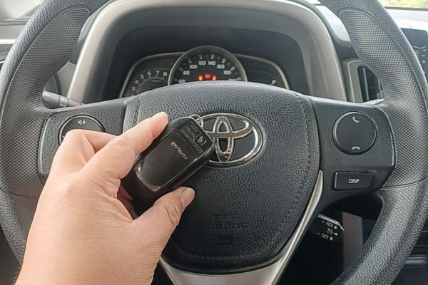 Toyota RAV4 2016, 102000 км, за 11326 USD - фото 12