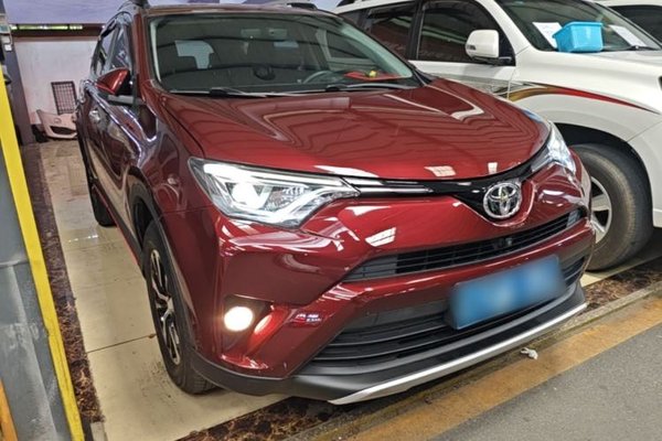 Toyota RAV4 2016, 90500 км, за 11718 USD
