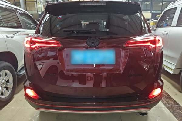 Toyota RAV4 2016, 90500 км, за 11718 USD