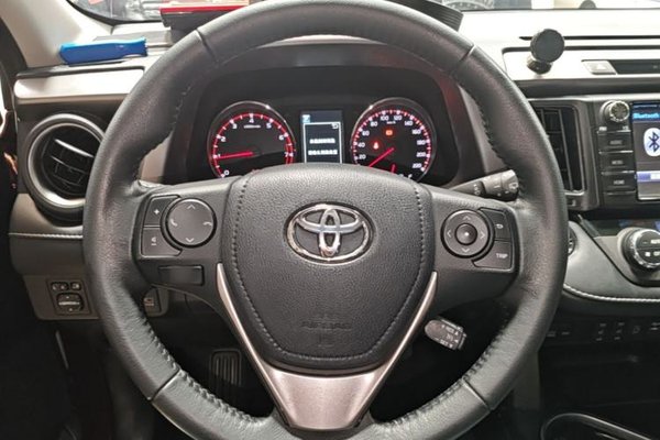Toyota RAV4 2016, 90500 км, за 11718 USD