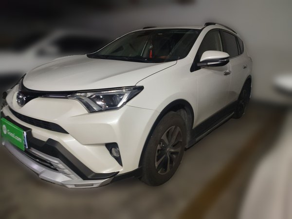 Toyota RAV4 · 2016 год