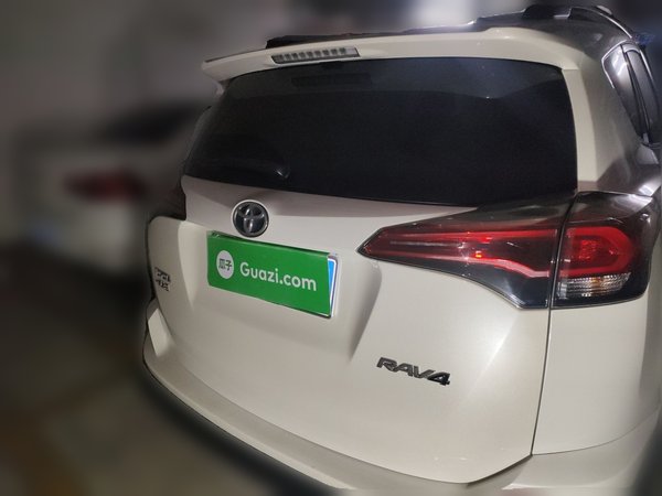 Toyota RAV4 2016, 106000 км, за 12164 USD