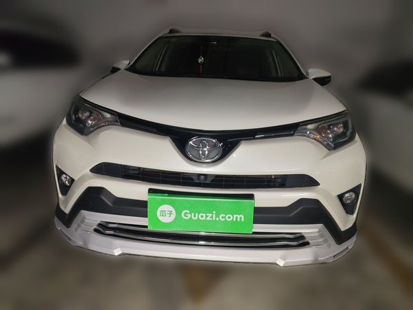 Toyota RAV4 2016, 106000 км, за 12164 USD