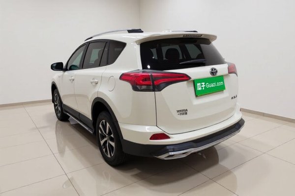 Toyota RAV4 2016, 129100 км, за 10519 USD