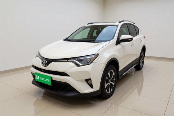 Toyota RAV4 · 2016 год