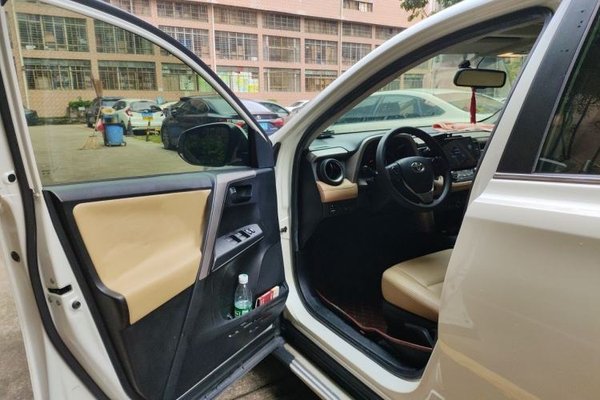 Toyota RAV4 2016, 129100 км, за 10519 USD - фото 19