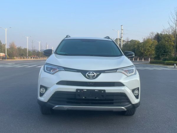 Toyota RAV4 2016, 86100 км, за 13058 USD