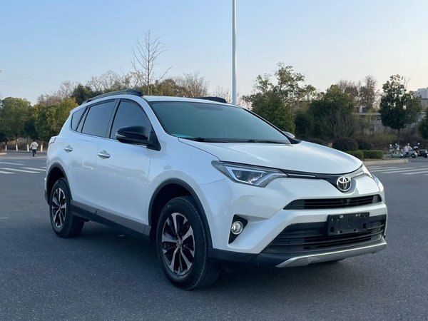 Toyota RAV4 2016, 86100 км, за 13058 USD