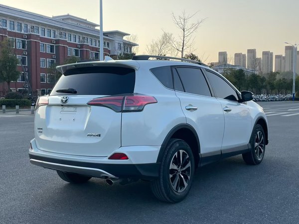 Toyota RAV4 2016, 86100 км, за 13058 USD - фото 6
