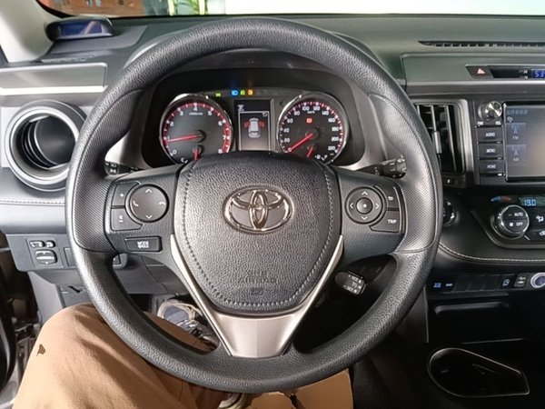Toyota RAV4 2019, 58000 км, за 13762 USD - фото 14