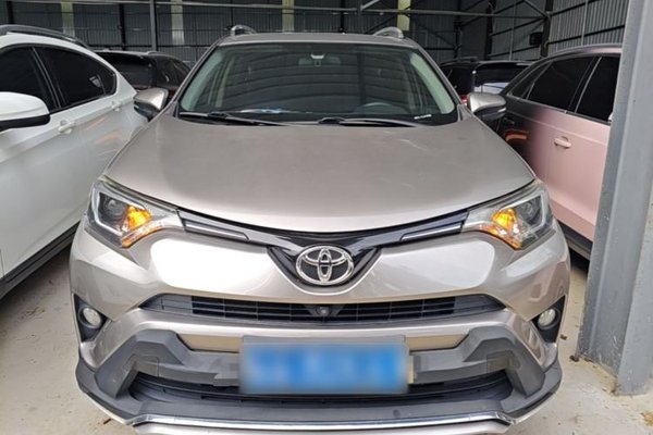 Toyota RAV4 2019, 122899 км, за 13561 USD