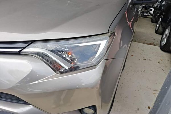 Toyota RAV4 2019, 122899 км, за 13561 USD - фото 8