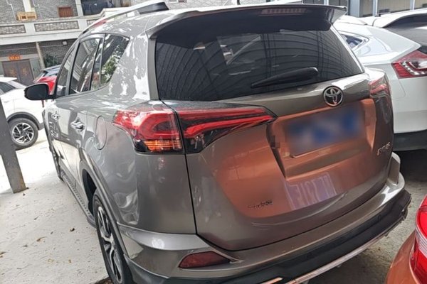 Toyota RAV4 2019, 122899 км, за 13561 USD