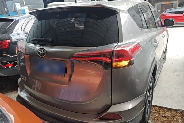 Toyota RAV4 2019, 122899 км, за 13561 USD