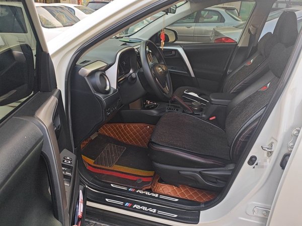 Toyota RAV4 2019, 107899 км, за 9818 USD - фото 17