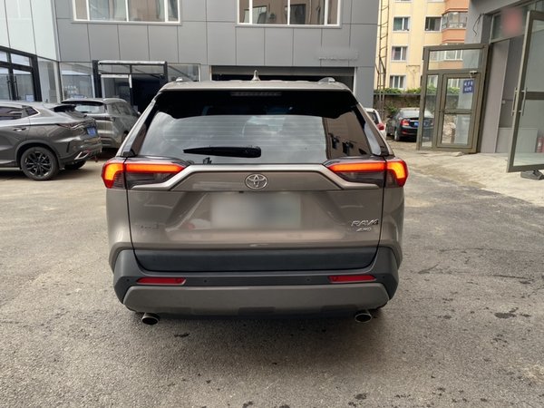 Toyota RAV4 2020, 52700 км, за 18866 USD - фото 5