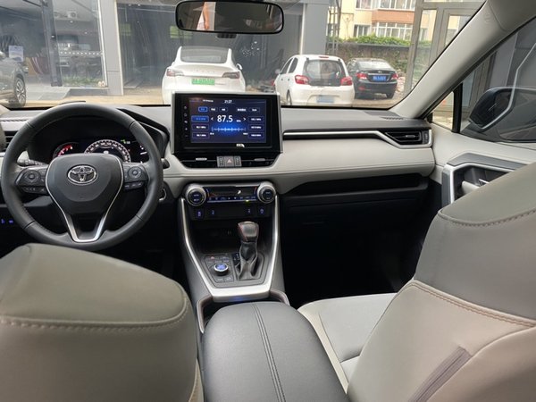Toyota RAV4 2020, 52700 км, за 18866 USD - фото 7