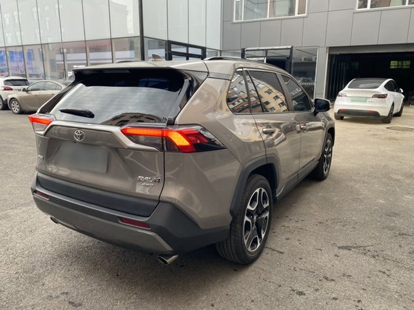 Toyota RAV4 2020, 52700 км, за 18866 USD - фото 6