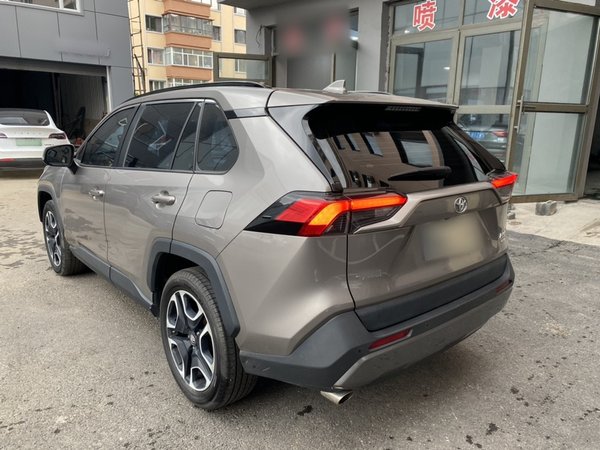 Toyota RAV4 2020, 52700 км, за 18866 USD - фото 4