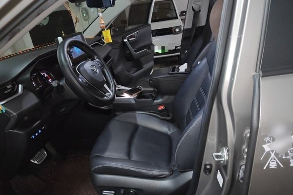 Toyota RAV4 2020, 43000 км, за 14219 USD - фото 15