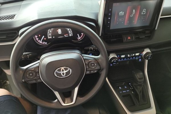 Toyota RAV4 2020, 43400 км, за 13501 USD - фото 12