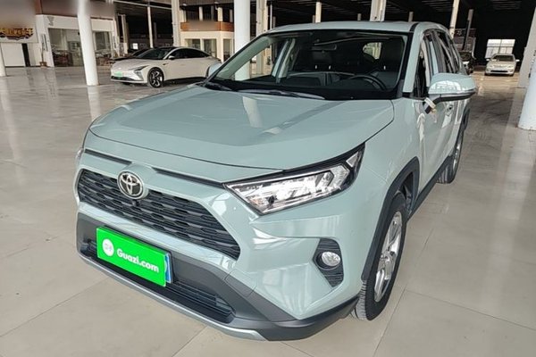 Toyota RAV4 · 2020 год