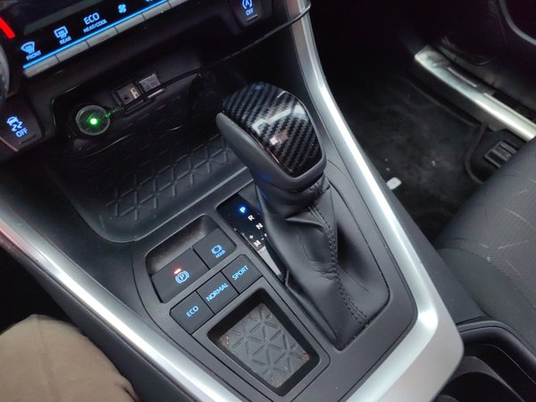Toyota RAV4 2020, 52100 км, за 13719 USD - фото 15
