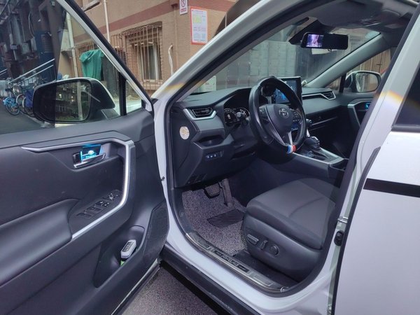 Toyota RAV4 2020, 52100 км, за 13719 USD - фото 17