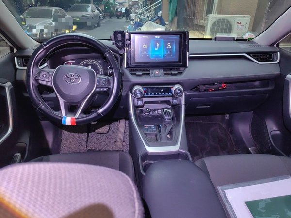 Toyota RAV4 2020, 52100 км, за 13719 USD - фото 10