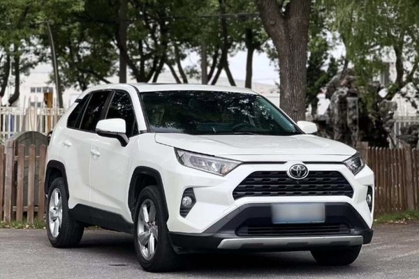 Toyota RAV4 2020, 54900 км, за 16144 USD