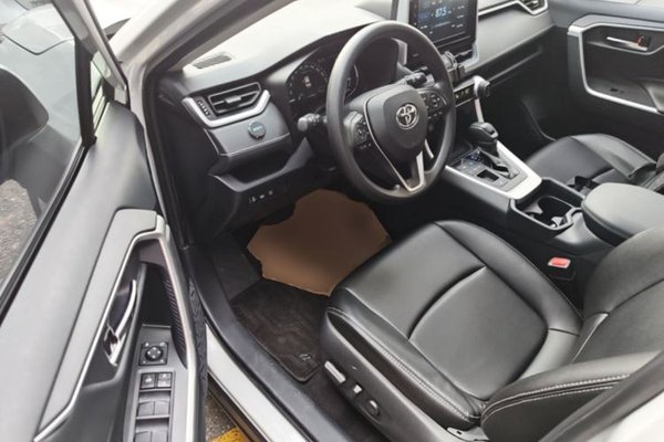 Toyota RAV4 2020, 49200 км, за 17370 USD - фото 19