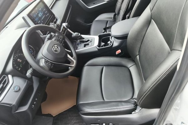 Toyota RAV4 2020, 49200 км, за 17370 USD - фото 18